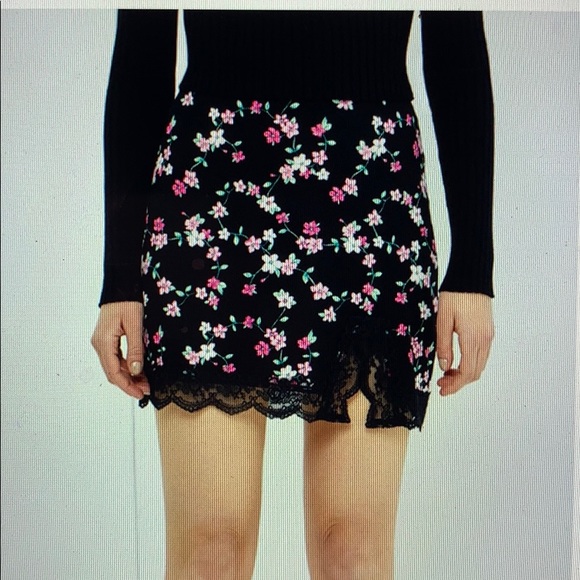 Floral skirt - Picture 4 of 4